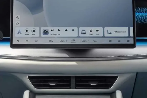 BYD SEALION 7 - Slide 8